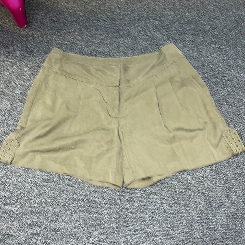 Cache khaki soft silk like shorts